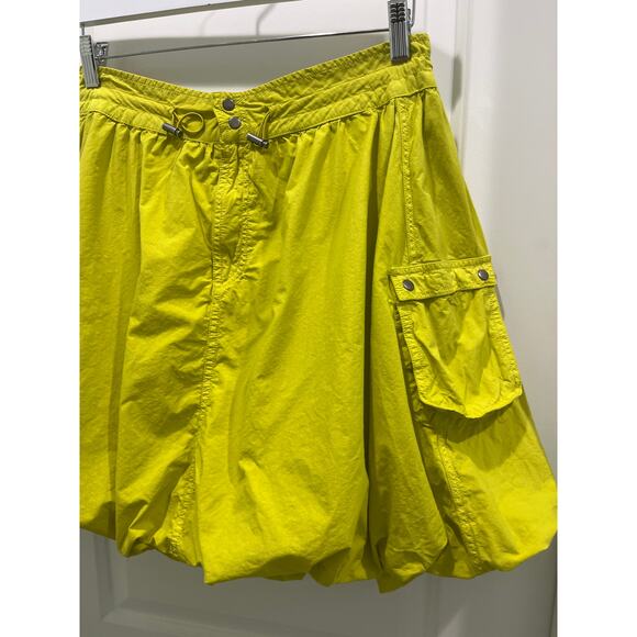 Anthropologie Pilcro Parachute Mini Bubble Skirt in Chartreuse Sz 12 - Picture 3 of 11